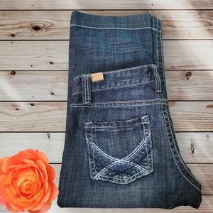 Maurices Dark Wash Capri Crop Distressed Denim Jeans Size 5/6 New with tags